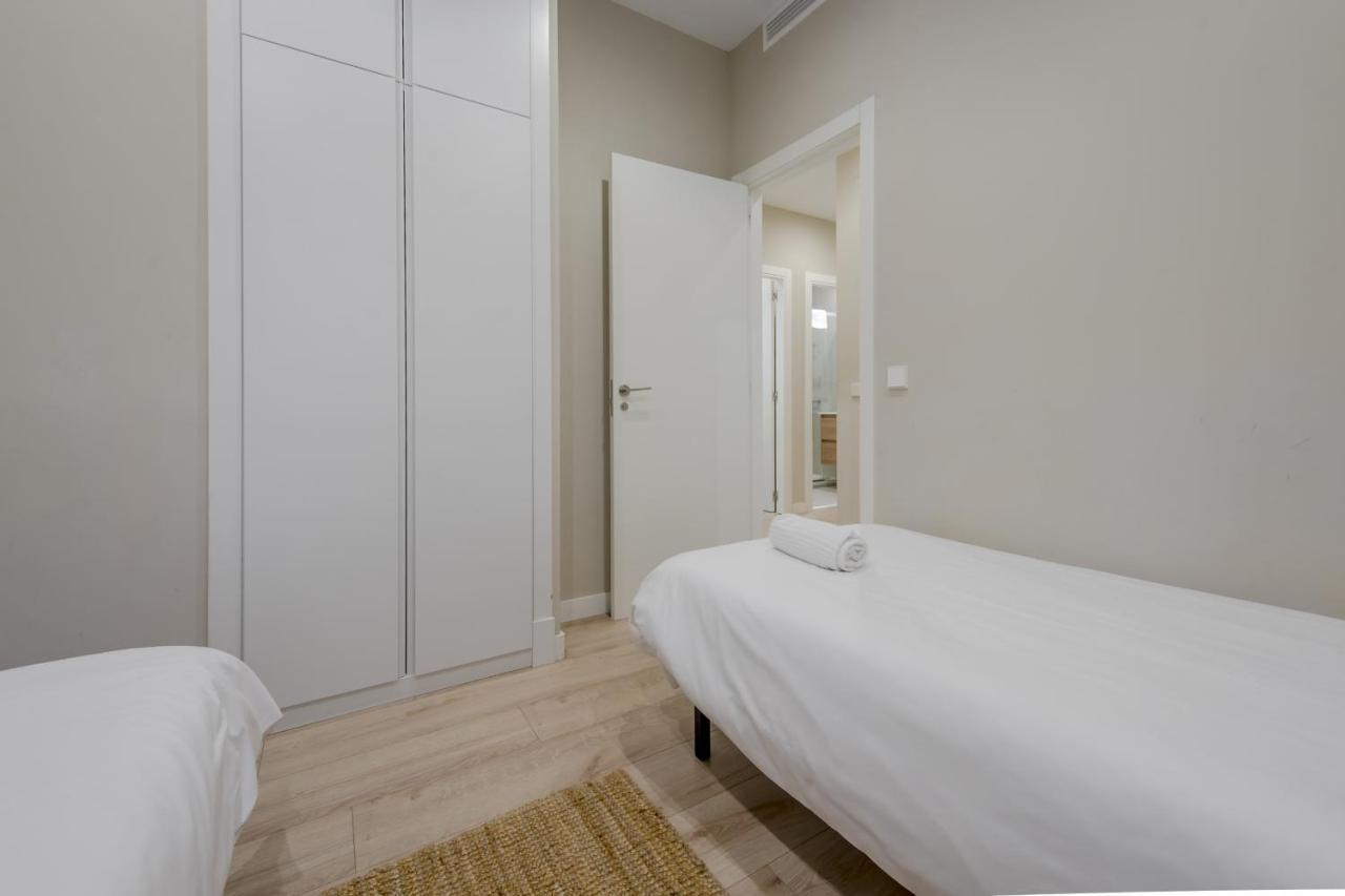Acogedor Apt 3 Habitaciones Y Terraza En El Centro Madrid Esterno foto